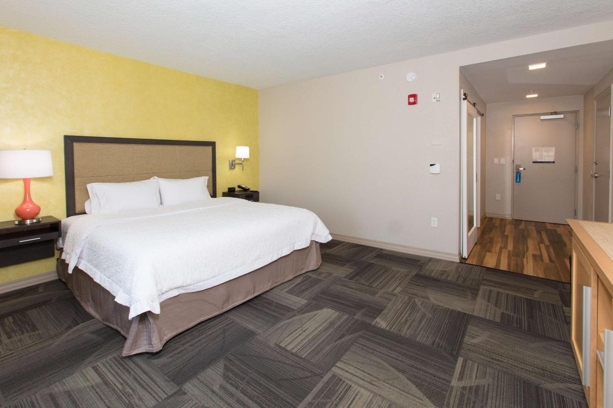 Hampton - 3*